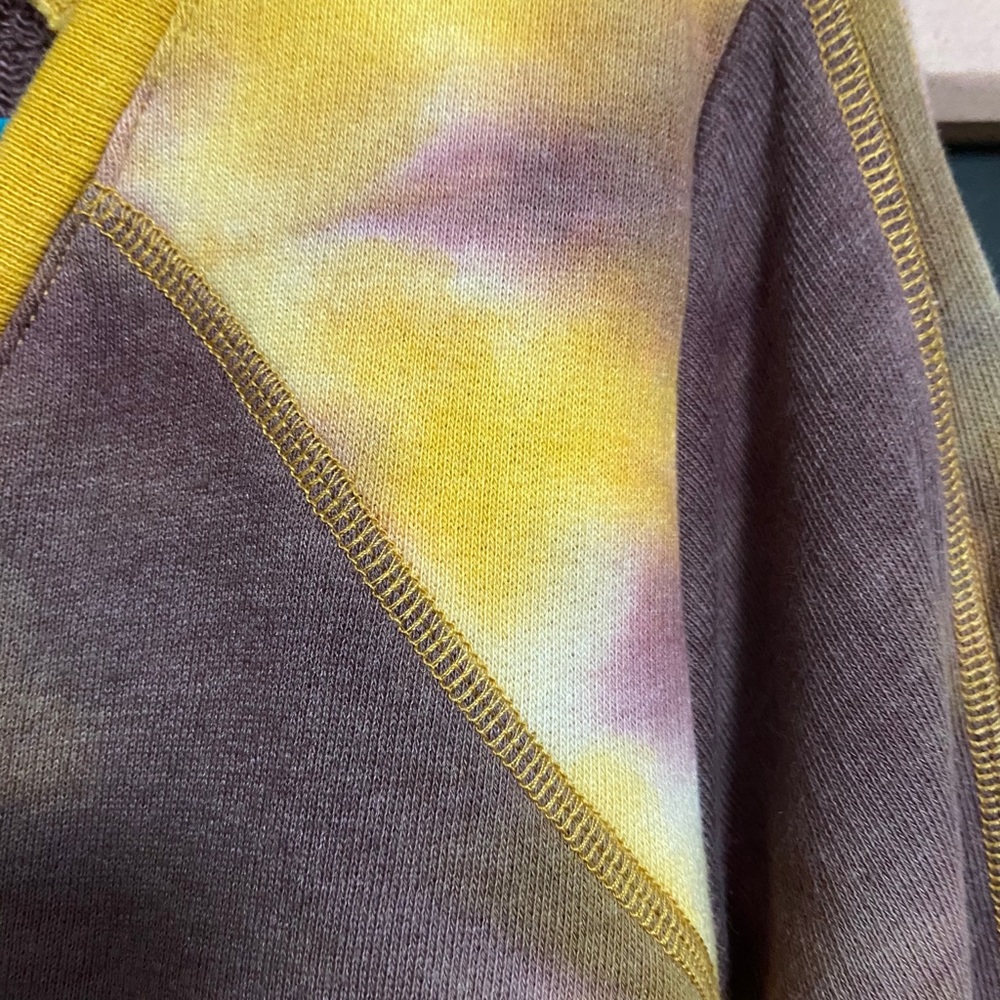 LOGO Lounge Cozy V neck Tie Dyed Sweatshirt - Picture 8 of 11